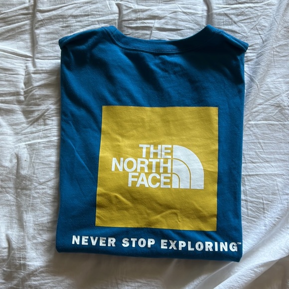 The North Face "Never Stop Exploring” T-Shirt (BNWT) - Picture 4 of 6